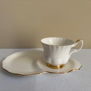 Royal Albert Val D'or Snack Tennis Set